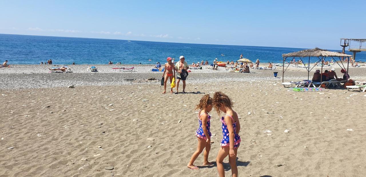 Ривер Гагра Otel Dış mekan fotoğraf